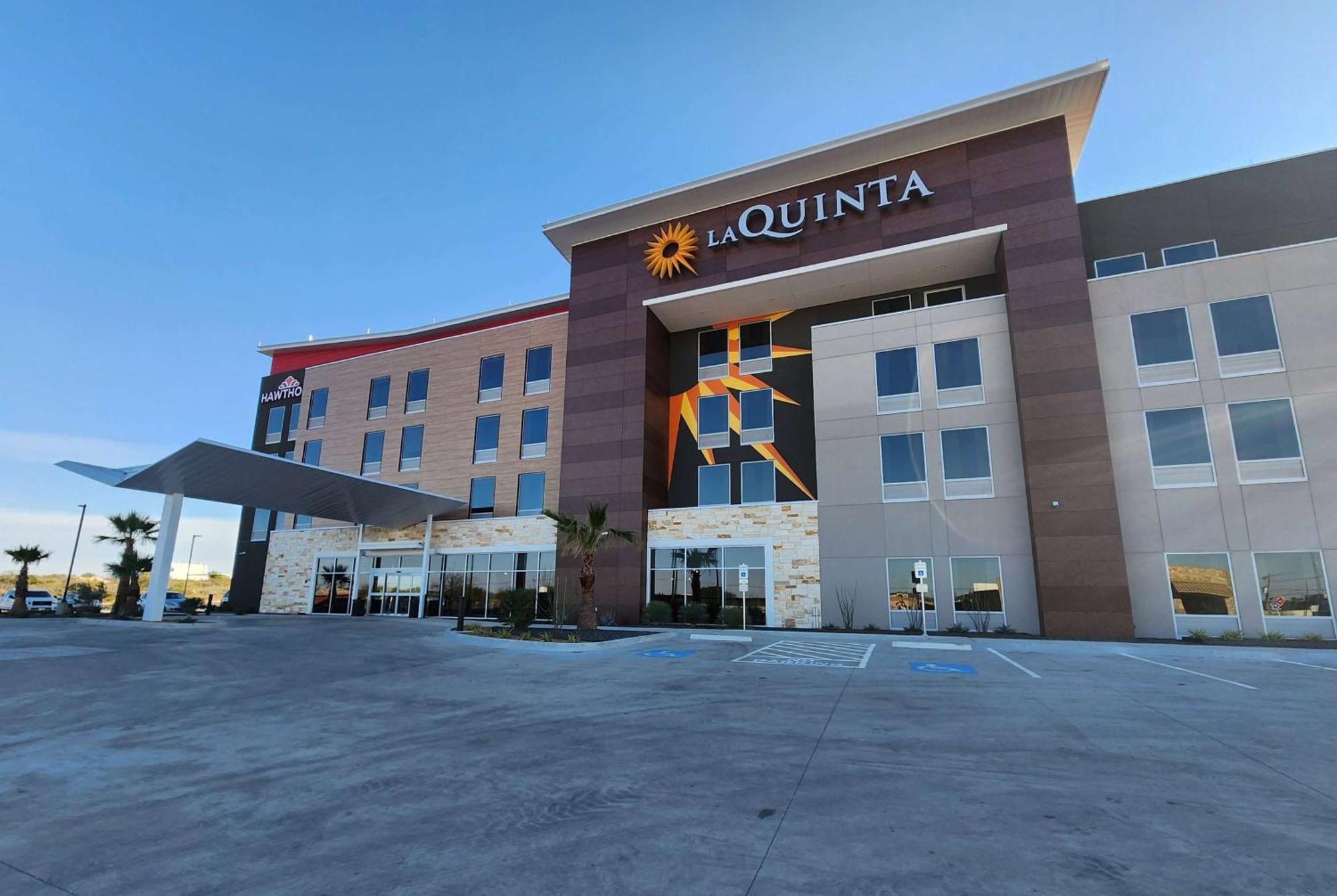 La Quinta Inn & Suites By Wyndham Del Río Exterior foto